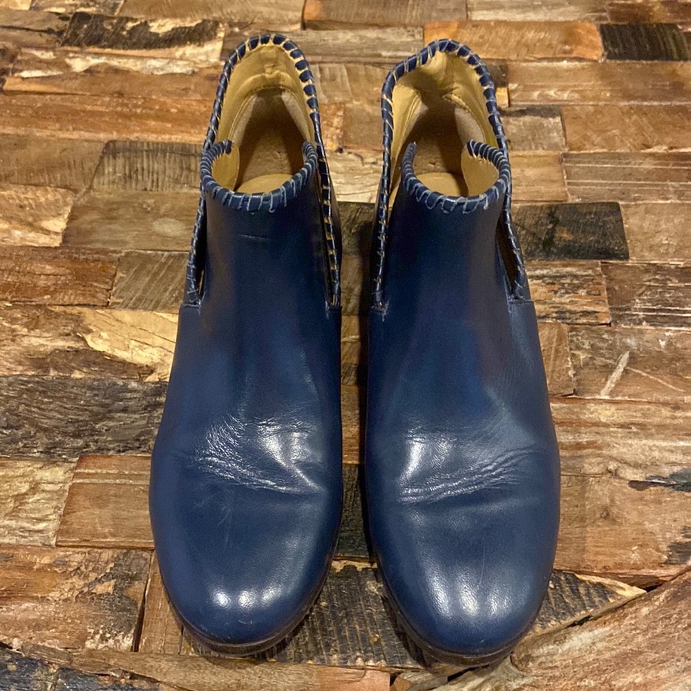 Jack Rogers navy leather ankle booties size 7 preloved
